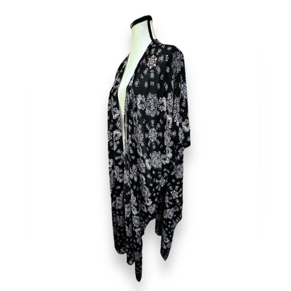 Women’s torrid 1 2 Black Mandala Print Chiffon Kimono Duster 14 16 18 20 1X 2X - Picture 4 of 14